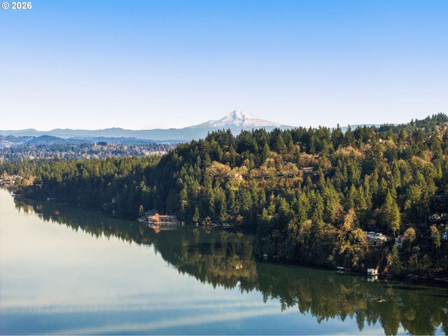 3012 LAKEVIEW Blvd, Lake Oswego, OR 97035