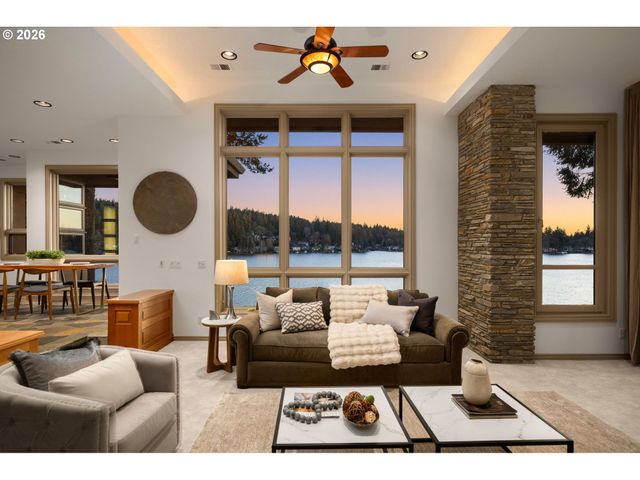 3012 LAKEVIEW Blvd, Lake Oswego, OR 97035