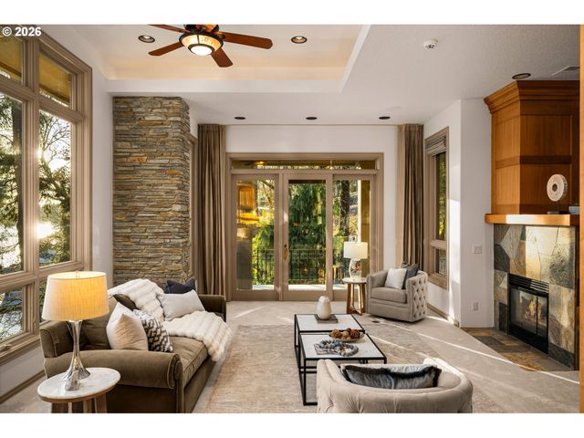 3012 LAKEVIEW Blvd, Lake Oswego, OR 97035