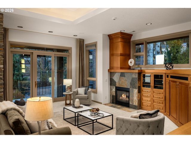 3012 LAKEVIEW Blvd, Lake Oswego, OR 97035