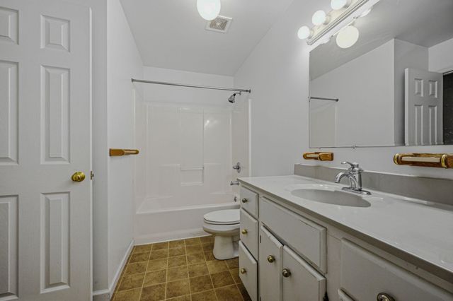 812 TAYLORS BRIDGE RD, Townsend, DE 19734