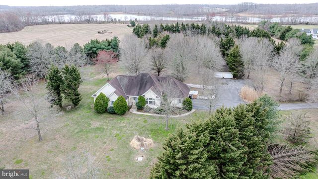 812 TAYLORS BRIDGE RD, Townsend, DE 19734