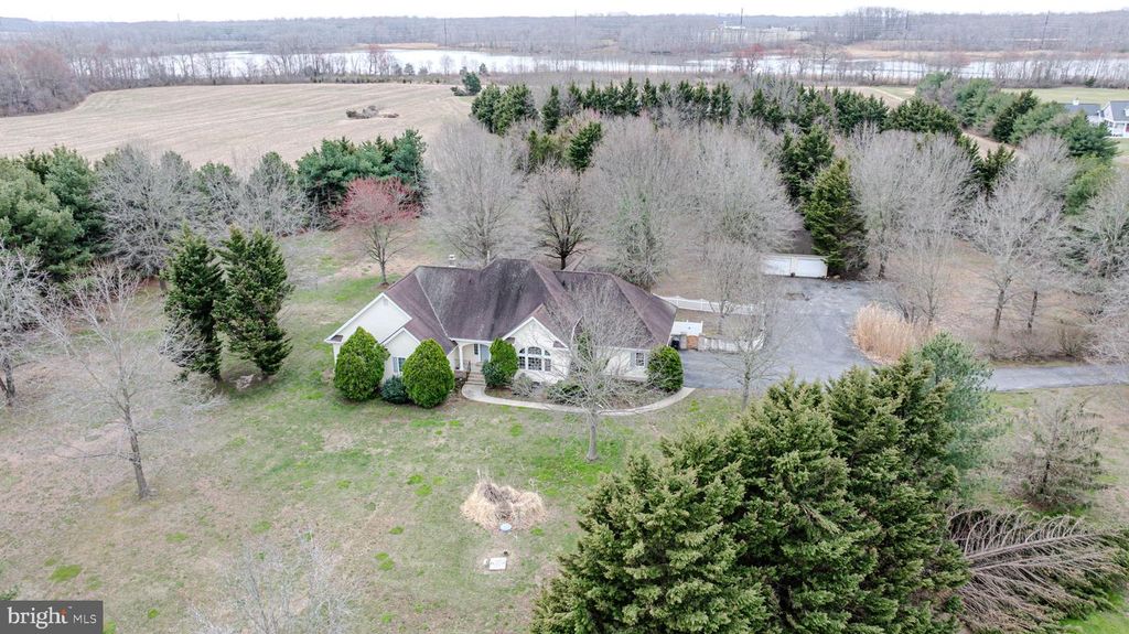 812 TAYLORS BRIDGE RD, Townsend, DE 19734