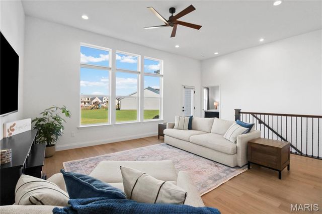 5016 Pacific Crest Trail, Cottleville, MO 63304