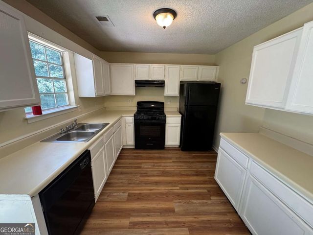 1050 Redan Trace, Stone Mountain, GA 30088