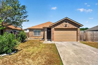 8210 LONGHORN RIDGE DR, Converse, TX 78109