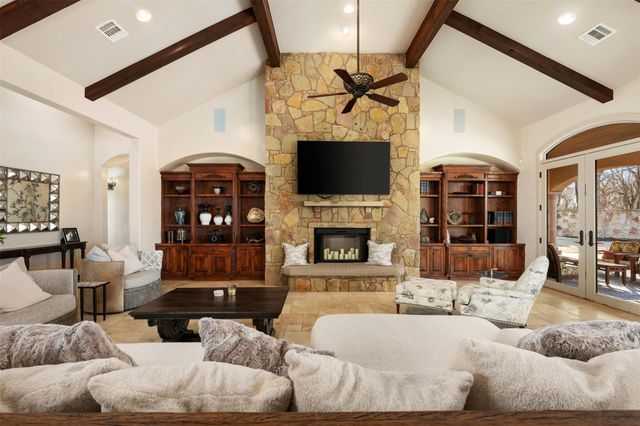 101 Hopewell CIR, Georgetown, TX 78628