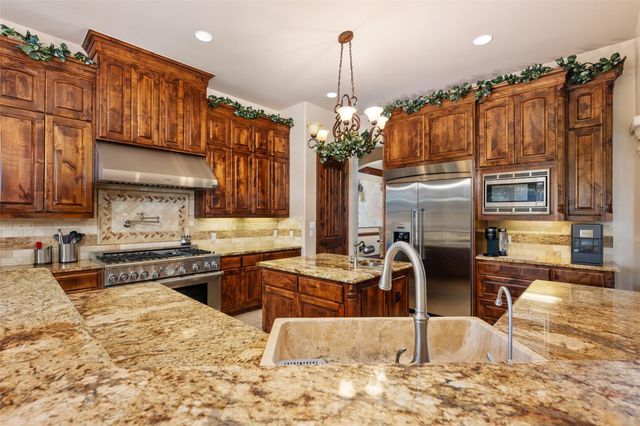 101 Hopewell CIR, Georgetown, TX 78628