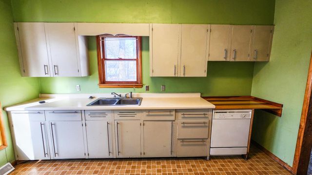 57 N Terrace N, Fargo, ND 58102