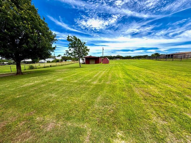 826 Gilliland Road, Springtown, TX 76082