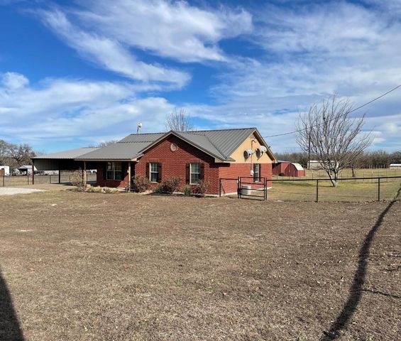 826 Gilliland Road, Springtown, TX 76082
