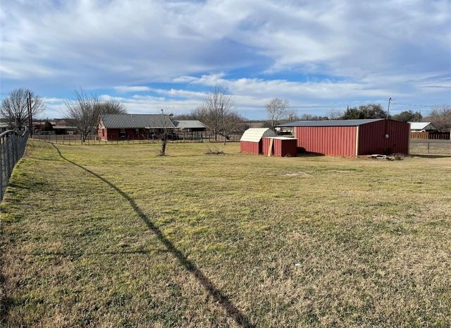826 Gilliland Road, Springtown, TX 76082