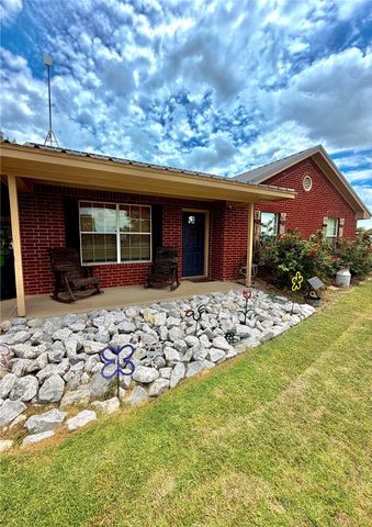 826 Gilliland Road, Springtown, TX 76082