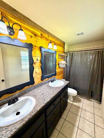 826 Gilliland Road, Springtown, TX 76082
