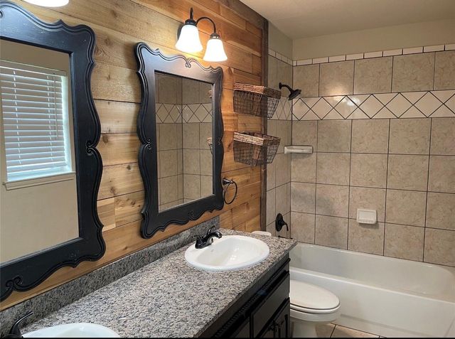 826 Gilliland Road, Springtown, TX 76082