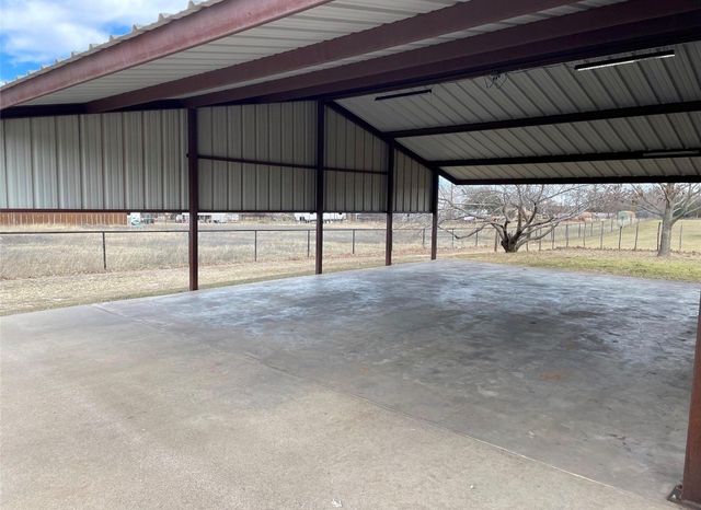 826 Gilliland Road, Springtown, TX 76082