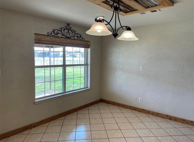 826 Gilliland Road, Springtown, TX 76082