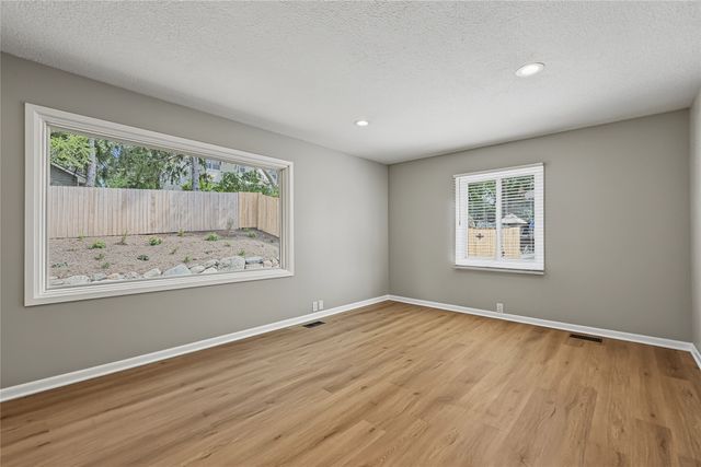 1007 Woodland Park Drive, West Des Moines, IA 50266