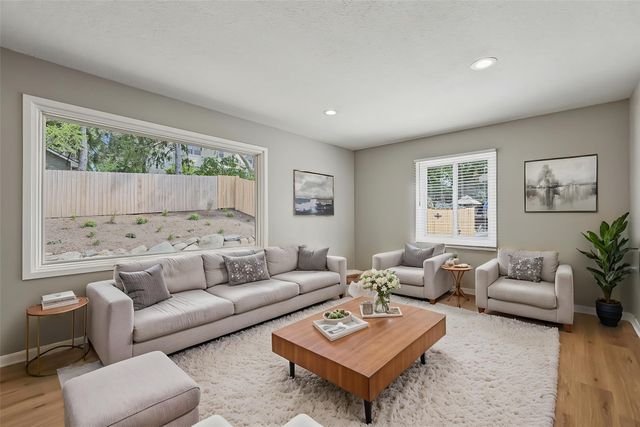 1007 Woodland Park Drive, West Des Moines, IA 50266