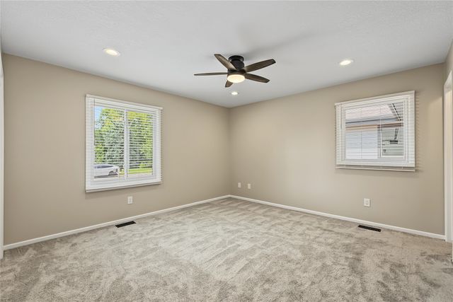 1007 Woodland Park Drive, West Des Moines, IA 50266