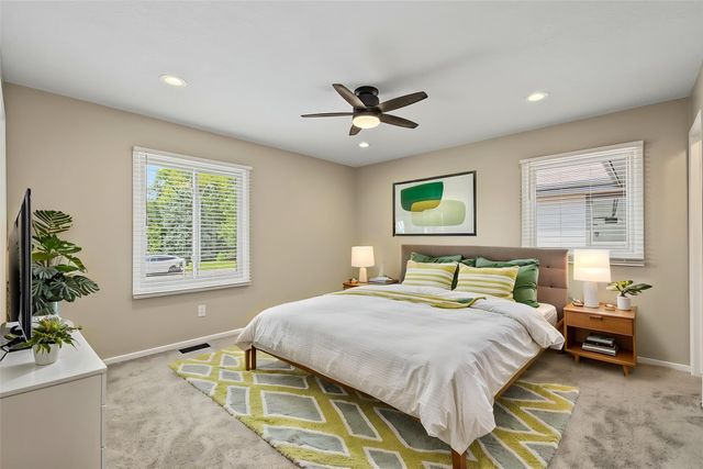 1007 Woodland Park Drive, West Des Moines, IA 50266