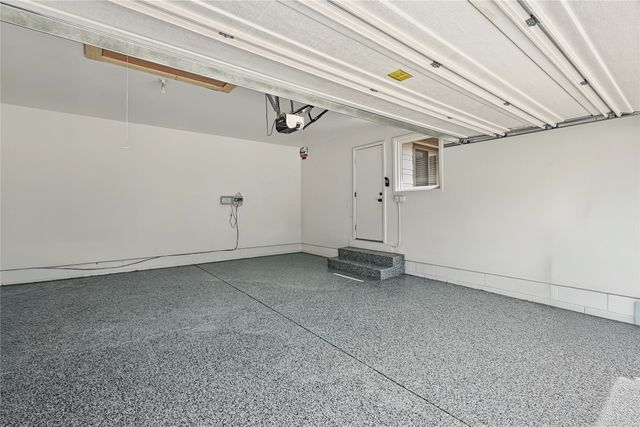 1007 Woodland Park Drive, West Des Moines, IA 50266