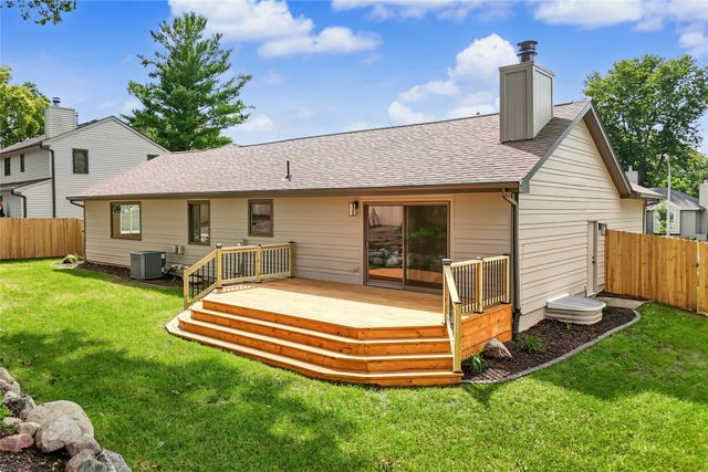 1007 Woodland Park Drive, West Des Moines, IA 50266