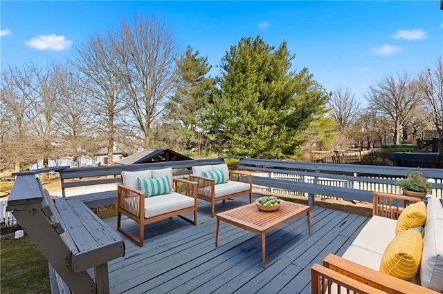 8300 W 148TH Street, Overland Park, KS 66223