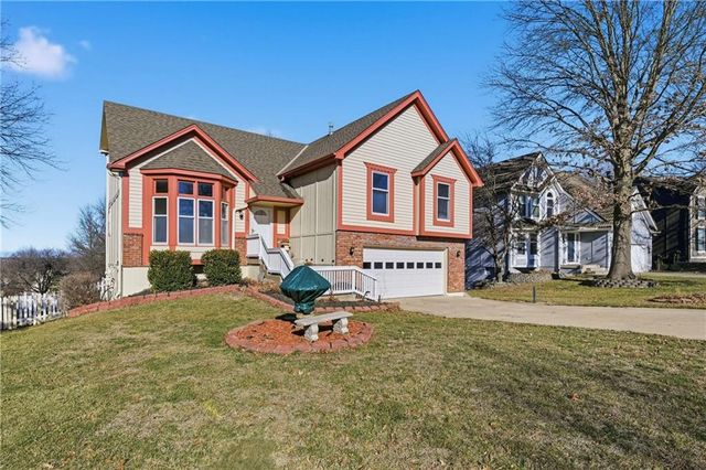 8300 W 148TH Street, Overland Park, KS 66223