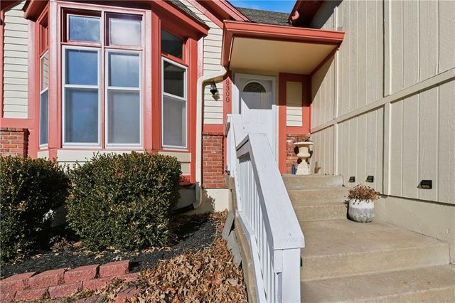 8300 W 148TH Street, Overland Park, KS 66223