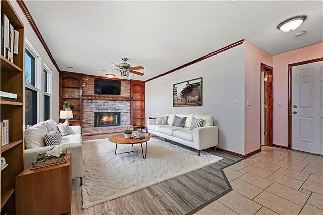 8300 W 148TH Street, Overland Park, KS 66223