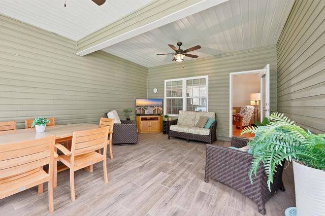 523 Trafalgar Ct., Conway, SC 29526