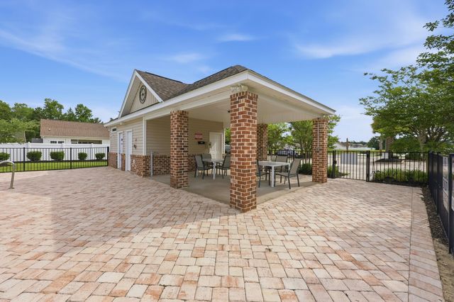 523 Trafalgar Ct., Conway, SC 29526