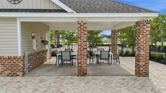 523 Trafalgar Ct., Conway, SC 29526