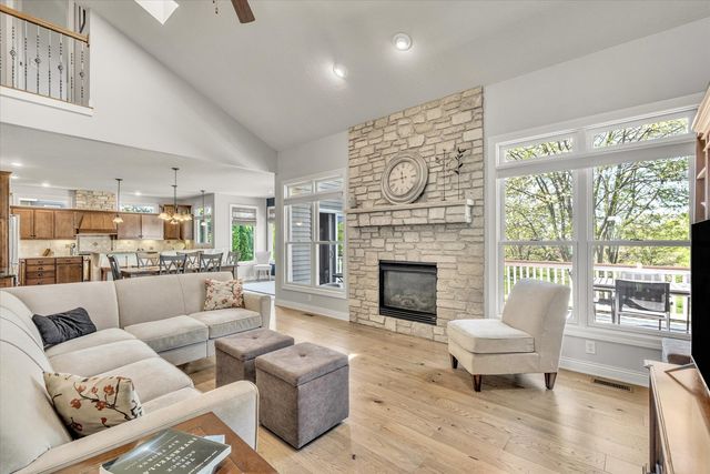 4980 Brittany Court, Bettendorf, IA 52722