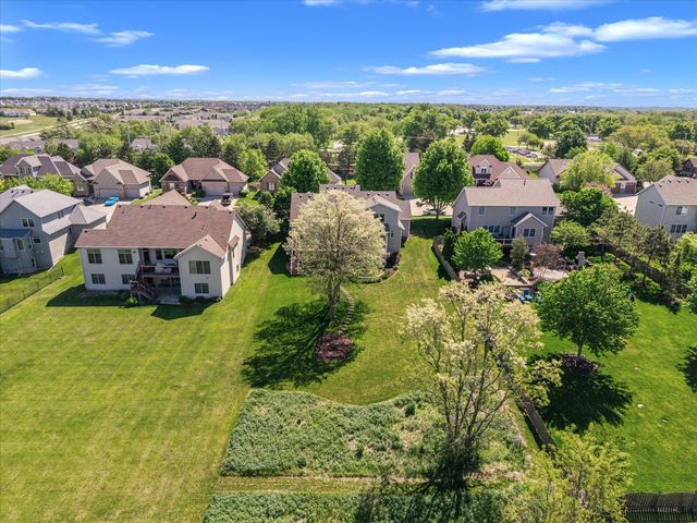 4980 Brittany Court, Bettendorf, IA 52722