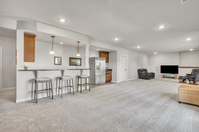 4980 Brittany Court, Bettendorf, IA 52722