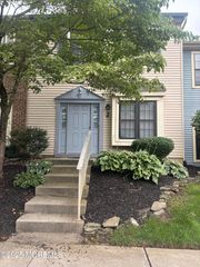 10 Victoria Court, 2, Freehold, NJ 07728