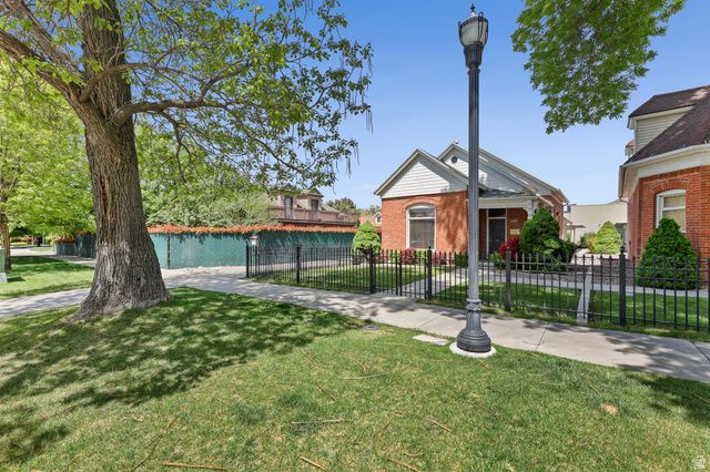 520 W 400 N, Salt Lake City, UT 84116