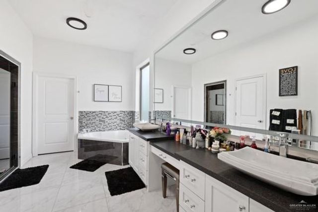 112 Highland Avenue, Edcouch, TX 78538