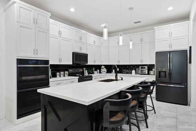 112 Highland Avenue, Edcouch, TX 78538