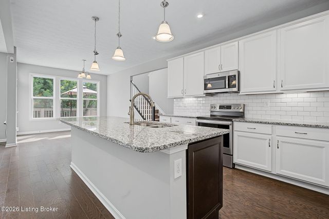18105 Bridle Run Dr, Louisville, KY 40245