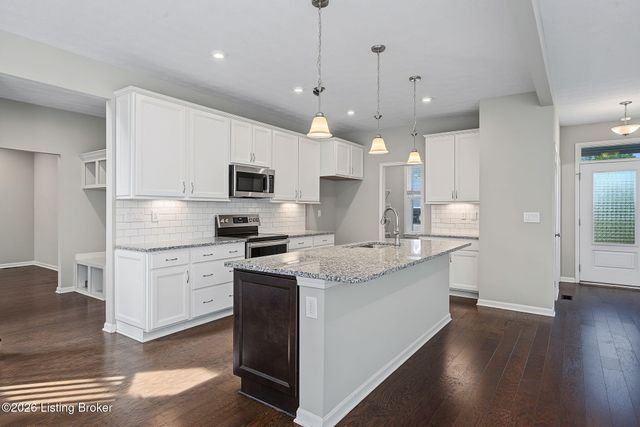 18105 Bridle Run Dr, Louisville, KY 40245