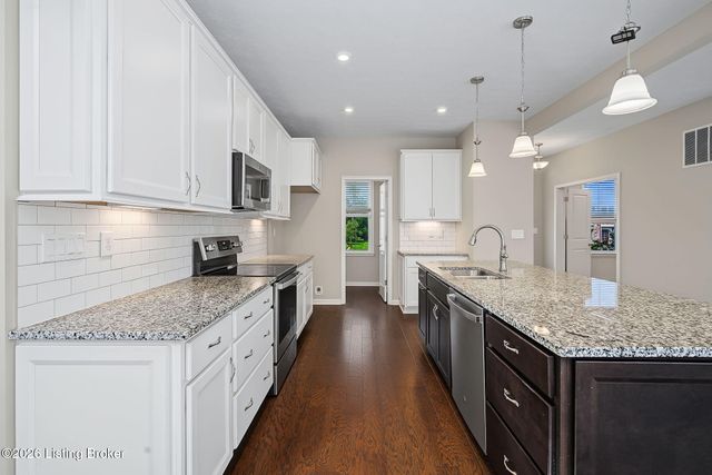 18105 Bridle Run Dr, Louisville, KY 40245
