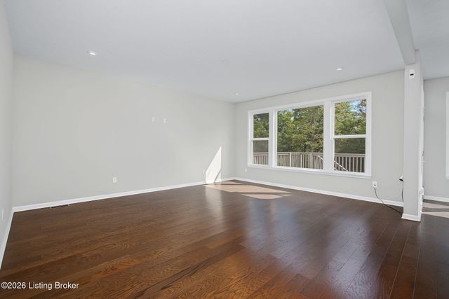 18105 Bridle Run Dr, Louisville, KY 40245