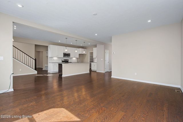 18105 Bridle Run Dr, Louisville, KY 40245