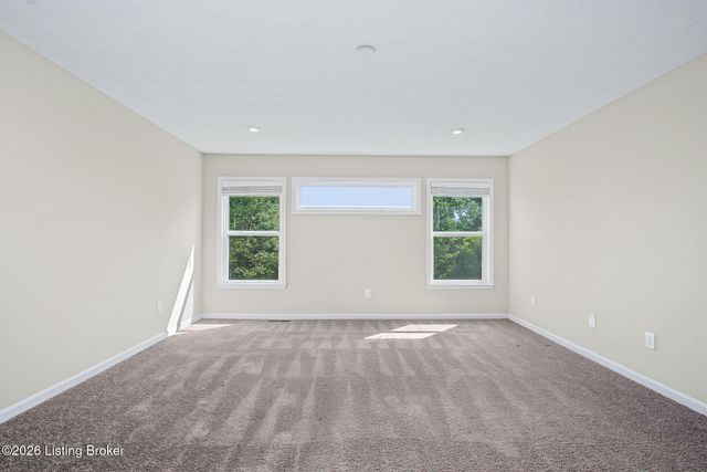 18105 Bridle Run Dr, Louisville, KY 40245