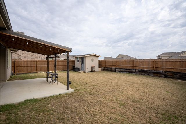 677 Ridgeback Trail, Fort Worth, TX 76052