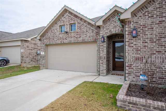 677 Ridgeback Trail, Fort Worth, TX 76052