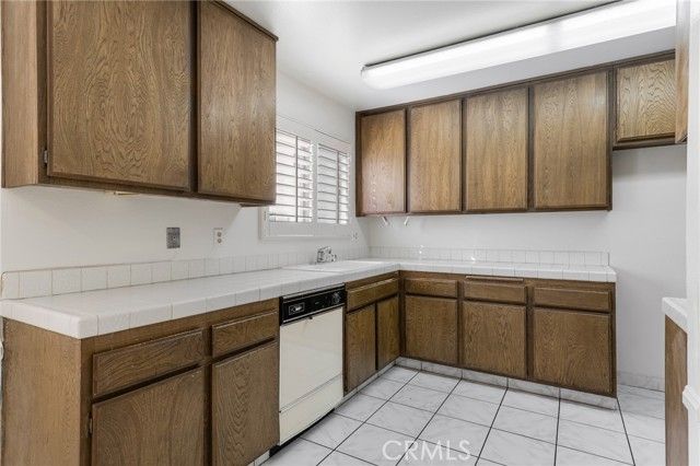 19545 Sherman Way 47, Reseda (los Angeles), CA 91335
